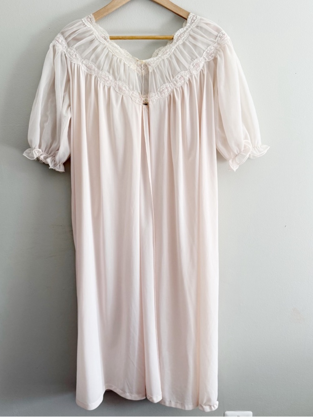 Vintage Coquette Pale Pink Puff Sleeve Nightgown - Picture 8 of 11